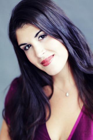 Dana Varga Headshot