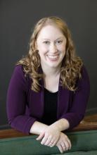 Elise Groves headshot